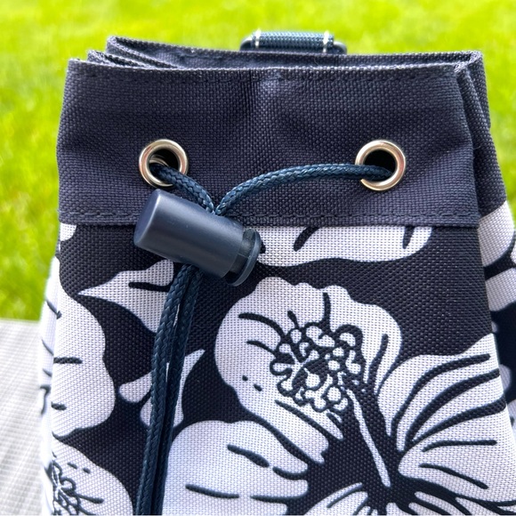 Speedo Hawaiian Floral Canvas Drawstring Depot Bag Blue Great Condition - Picture 13 of 13